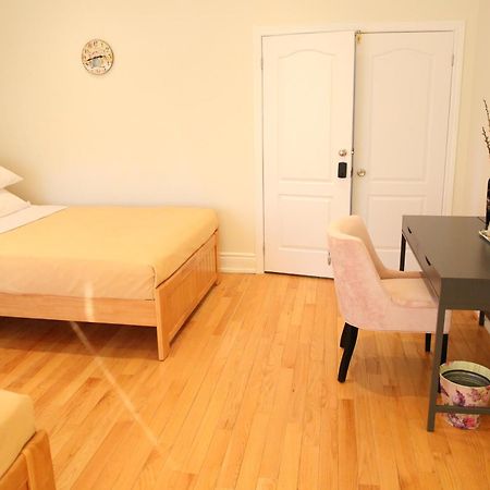 Bed and Breakfast Xiao Wang Toronto Exterior foto